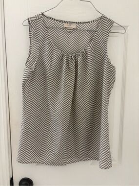 LOFT Gray and White Chevron-Print Sleeveless Camisole Top